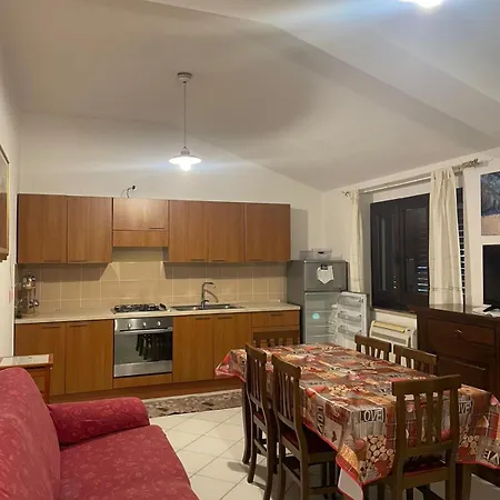 Appartamento In Centro Apartman Orosei